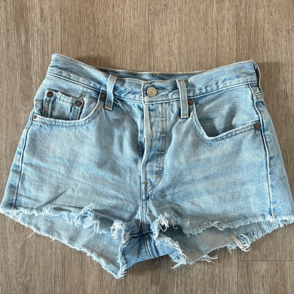 Levi's 501 Light Blue Denim Shorts Size 25